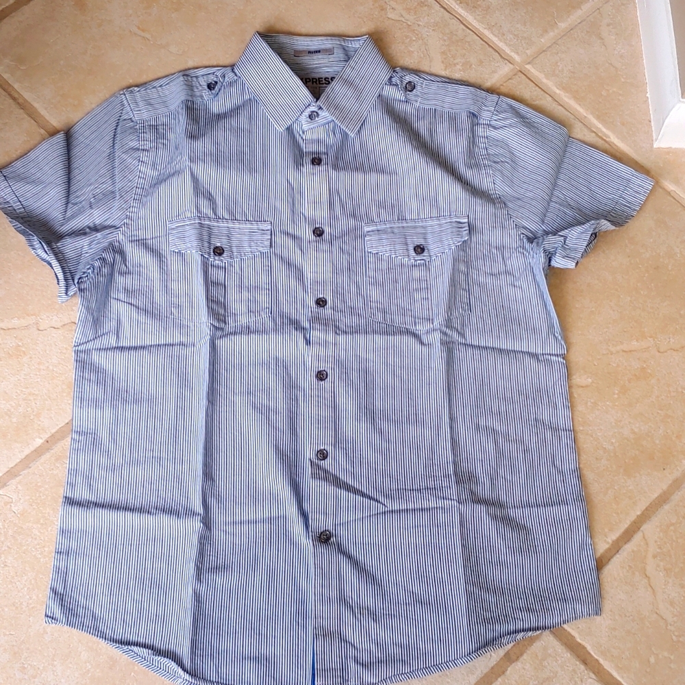 ☀4 for $30☀Express Men's Short Sleeve Shirt